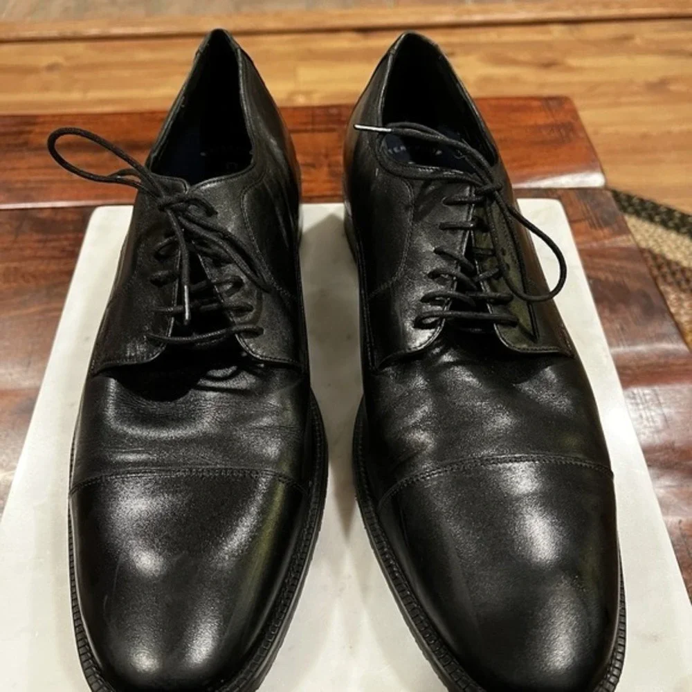Cole Haan Grand 360‎  Men's Black Leather Oxfords Shoes Size: 13M